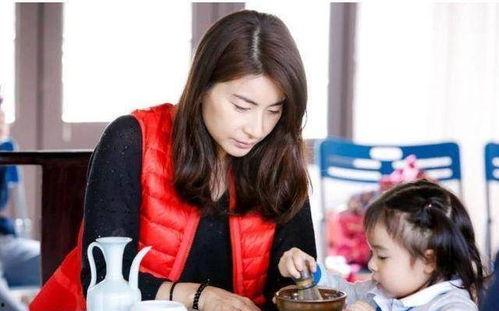 女配在豪门吃瓜妈妈网